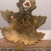 Foglia in ottone inciso