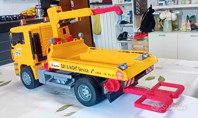 carroattrezzi bruder 