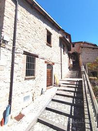 3 LOCALI A VALLO DI NERA