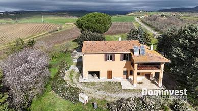 Rustico / Casale di 137 m² con 5 locali a Magliano