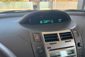 Toyota yaris 1000 5 porte climatizzata
