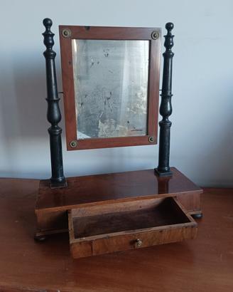 antica specchiera da toilette 