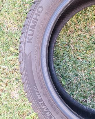copertoni invernali Kumho 225/45 R17 94V