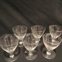 Calici da vino vintage con stelle