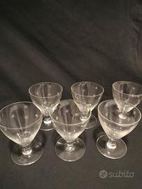 Calici da vino vintage con stelle