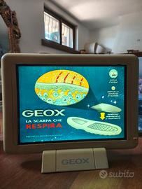 Espostore insegna luminosa Vintage Geox
