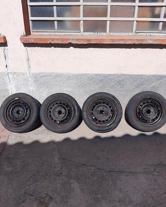 gomme e cerchi Micra