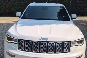 Grand cherokee summit