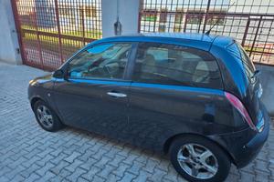 lancia y 2005