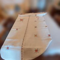 Tovaglia 12 Posti  Puro Lino Bianco ricamata mano