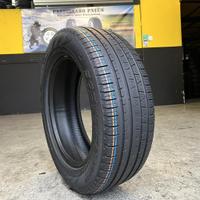1 Gomma 215/60R17 Pirelli 4 Stagioni 85% residui