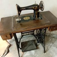 Macchina da cucire Singer,primi del '900.
