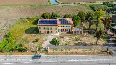 VILLA SINGOLA A CAVEZZO