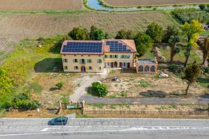 VILLA SINGOLA A CAVEZZO