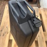 3 Taniche in ferro da  20 litri 15€