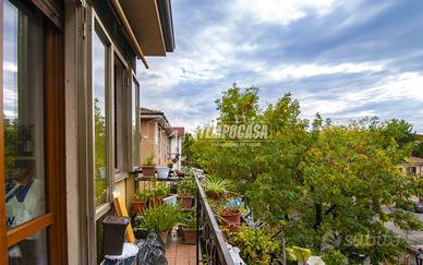 Trilocale LOCATO al secondo piano con box auto