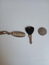 lotto portachiavi medaglietta e chiave Lancia