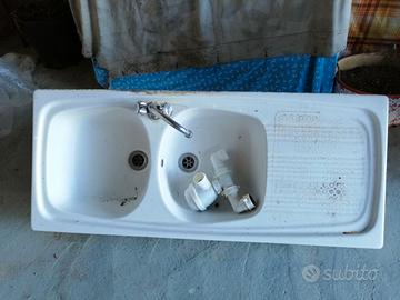 Lavello 2 vasche e gocciolatoio in ceramica