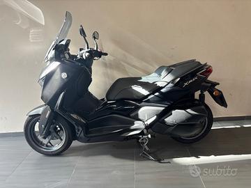 Yamaha X-Max 300 Tech Max