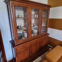 Vetrina in noce nazionale