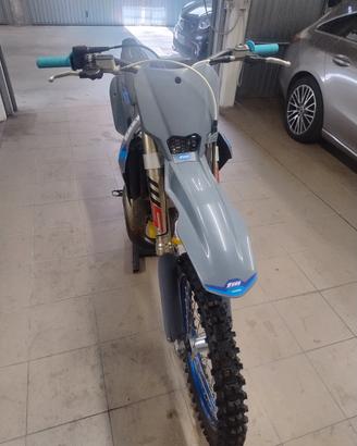 TM 125 