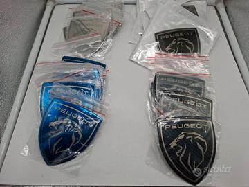 Lotto di Stemma Peugeot -stock da 37 pezzi
