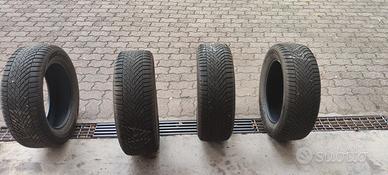 4 Gomme Invernali Pirelli Winter 2 215/60 R17