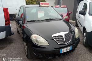 Lancia Ypsilon 1.2 Argento 44KW NEOPATENTATI