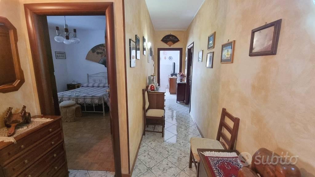 Appartamento di 112 m² con 3 locali e box auto dop - Vista 3