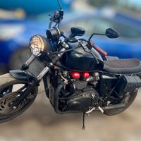 Triumph Bonneville SE