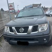 Nissan Navara 2.5 dCi 4 porte Double Cab Platinum
