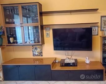 Mobile sala con tavolo allungabile