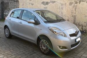 Neopatentati TOYOTA YARIS 1.3 Benzina 74 Kw