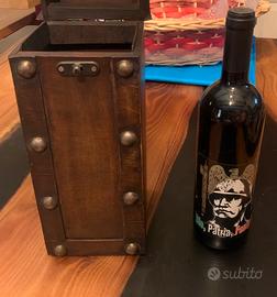 Portabottiglia in legno con bottiglia da collezion