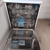 Lavastoviglie Indesit da esterno 