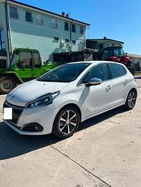 Peugeot 208 PureTech 82 5 porte Allure ok neo pate