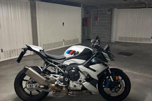 BMW M1000R 2026