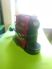 Macchina caffè Nespresso Essenza Mini 