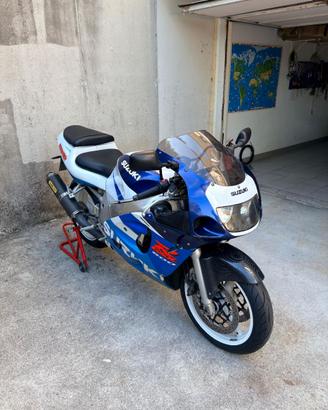 SUZUKI GSX-R 600 SRAD