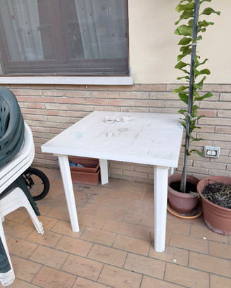 Tavoli e sedie da esterno