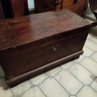 Baule cassapanca in legno antiquariato arte povera