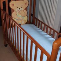 lettino con materasso