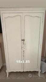 Mobilia camera da letto