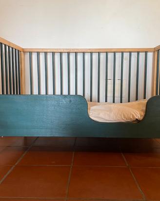 Lettino Montessori Ikea-hack con set lenzuoli