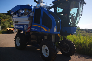 Vendemmiatrice Semovente New Holland 90.70L