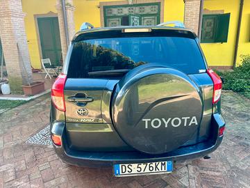 TOYOTA RAV 4