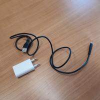 Cavo USB e presa di corrente nuovi