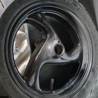 Cerchio e gomma anteriore Peugeot 120 70 12
