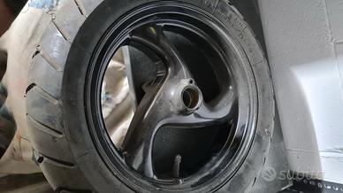 Cerchio e gomma anteriore Peugeot 120 70 12