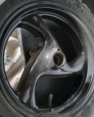 Cerchio e gomma anteriore Peugeot 120 70 12